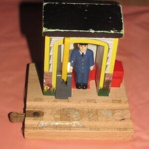 Thomas Wooden Railway Train Engine Track Conductor's Shed Stop Bar